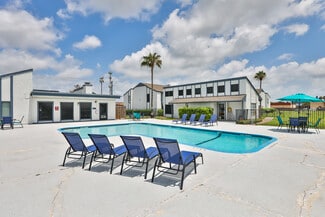 Plus de détails pour 6602 Everhart Rd, Corpus Christi, TX - Logement à vendre