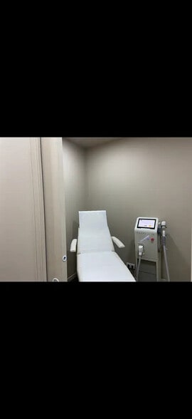 Local commercial dans Paris à louer - Photo intérieure – Image 3 sur 3