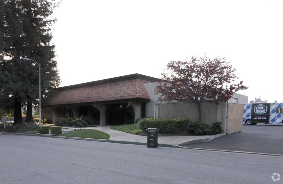 1146-1148 Sonora Ct, Sunnyvale, CA à louer - Photo de l’immeuble – Image 3 sur 12