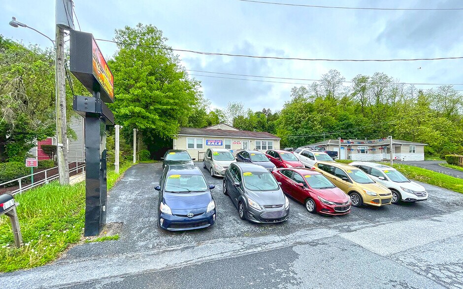 7981 Paxton St, Harrisburg, PA à louer - Photo de l’immeuble – Image 1 sur 17