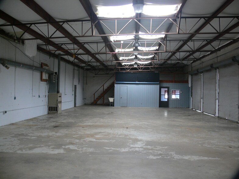 3208 Hwy 21 S, Oxford, AL à louer - Photo intérieure – Image 2 sur 4