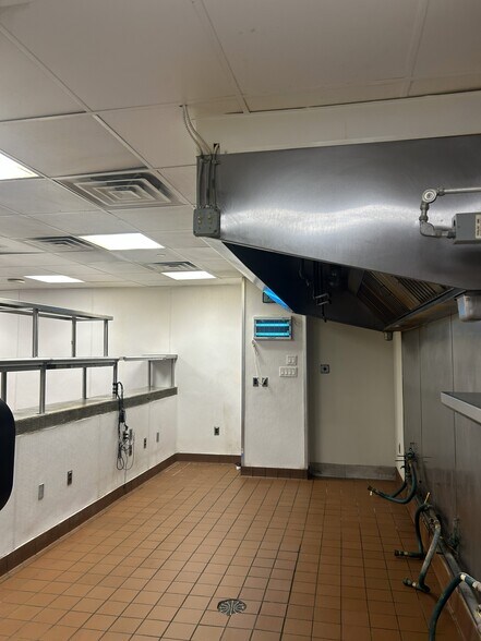 1701 Payne St, Dallas, TX à louer - Photo de l’immeuble – Image 3 sur 21