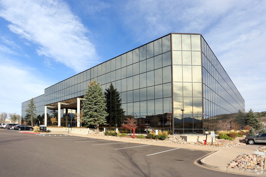 5755 Mark Dabling Blvd, Colorado Springs, CO à louer - Photo de l’immeuble – Image 1 sur 15