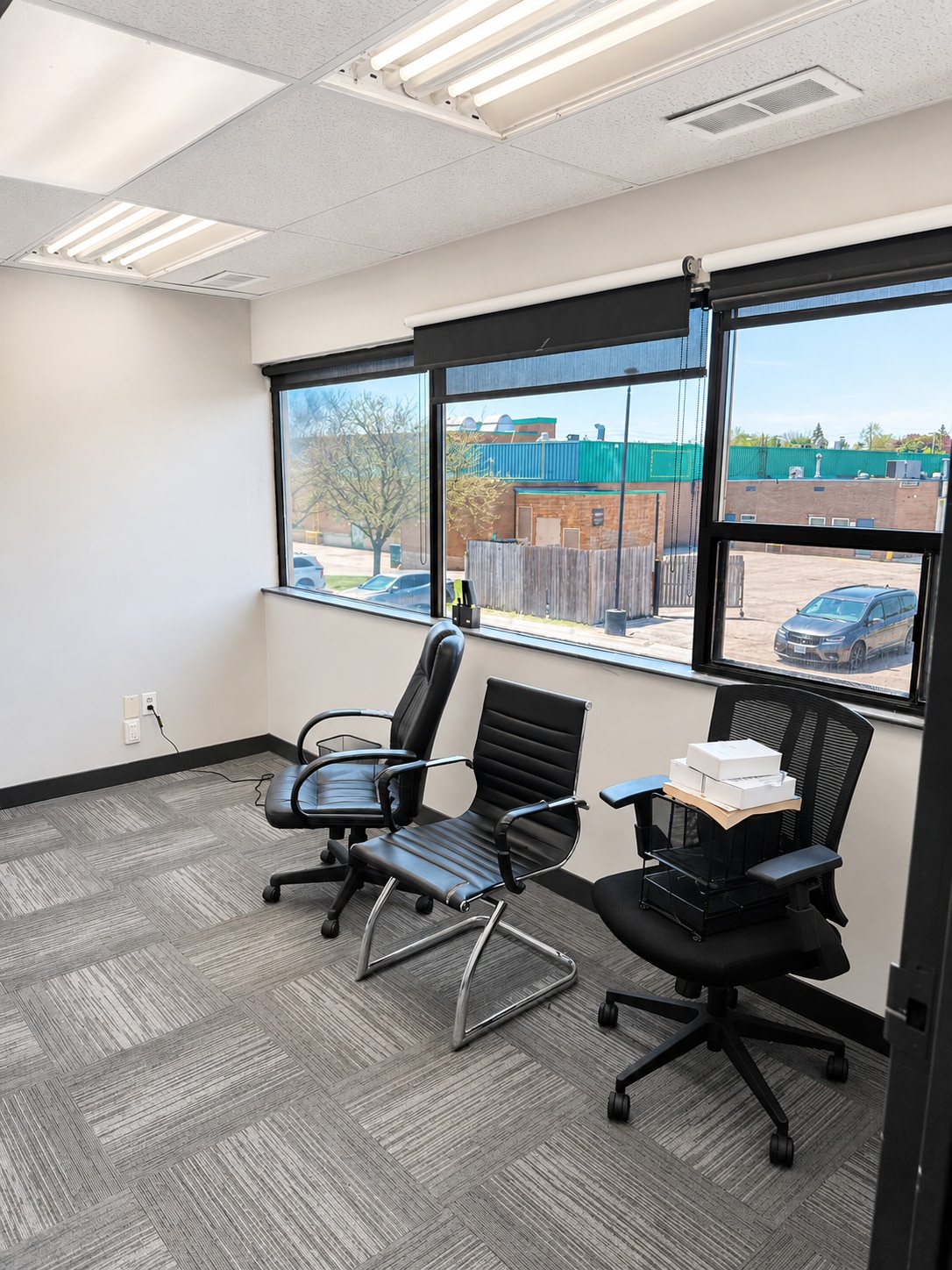 640-650 King St E, Oshawa, ON à louer Photo intérieure– Image 1 sur 32