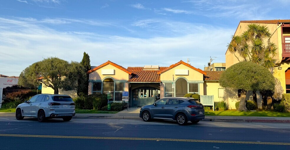 501 Laurel St, San Carlos, CA à louer - Photo de l’immeuble – Image 2 sur 10