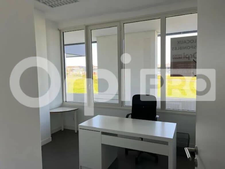 Bureau dans Puilboreau à louer - Photo de l’immeuble – Image 3 sur 5