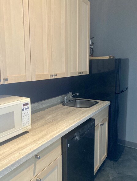 18905 111 Av NW, Edmonton, AB à vendre - Photo intérieure – Image 2 sur 36