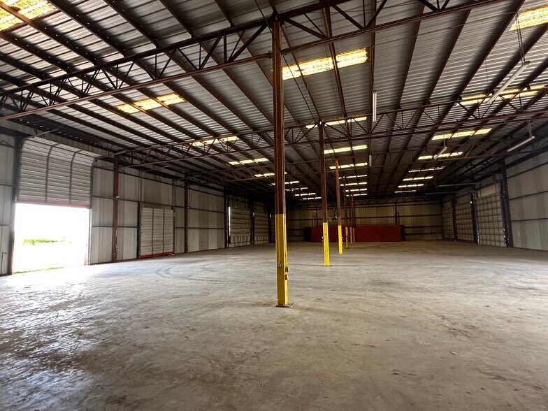 6443 State Highway 359, Laredo, TX à louer - Photo de l’immeuble – Image 3 sur 3