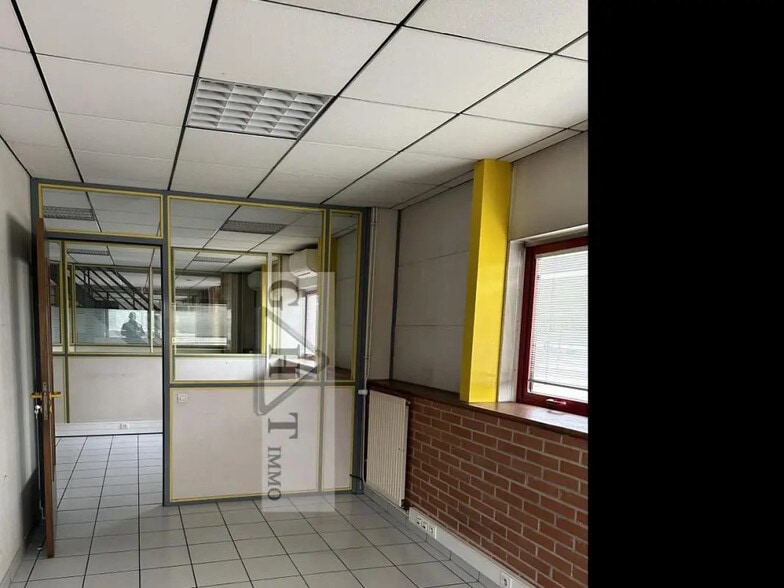 Bureau dans Mitry-Mory à louer - Photo de l’immeuble – Image 1 sur 7