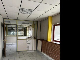 Plus de détails pour Bureau, Industriel/Logistique à louer