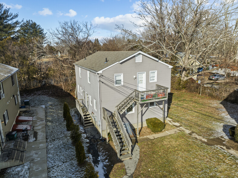15 Chester St, New London, CT à vendre - Photo de l’immeuble – Image 2 sur 7