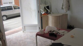 Plus de détails pour Local commercial à louer