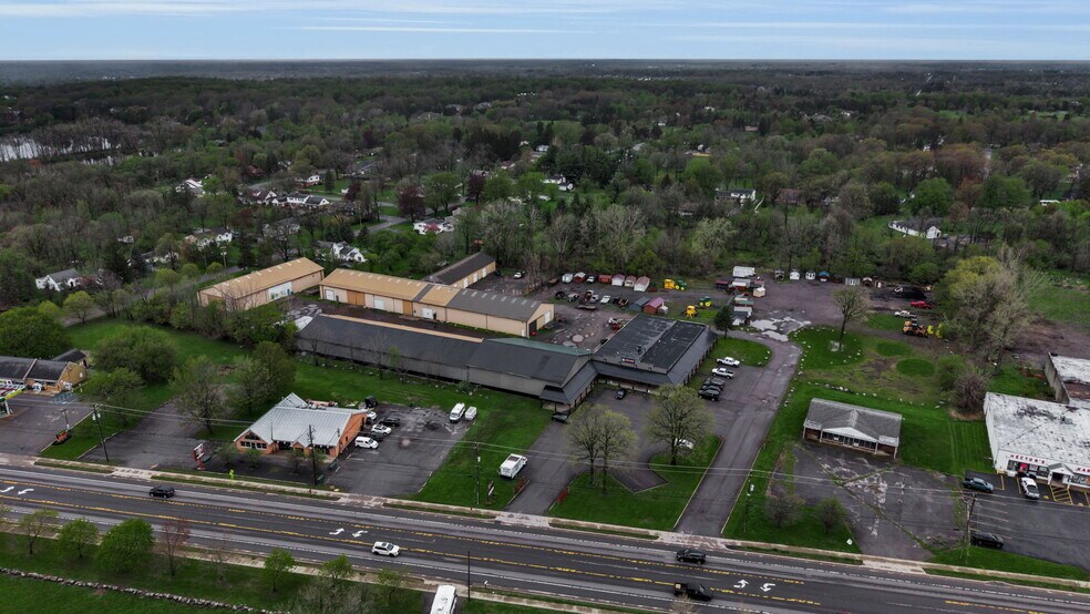 9992 Main St, Clarence, NY à vendre - Photo de l’immeuble – Image 2 sur 39