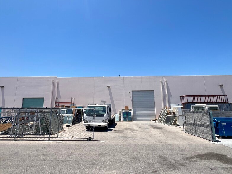 4236 W Reno Ave, Las Vegas, NV à vendre - Photo de l’immeuble – Image 2 sur 2