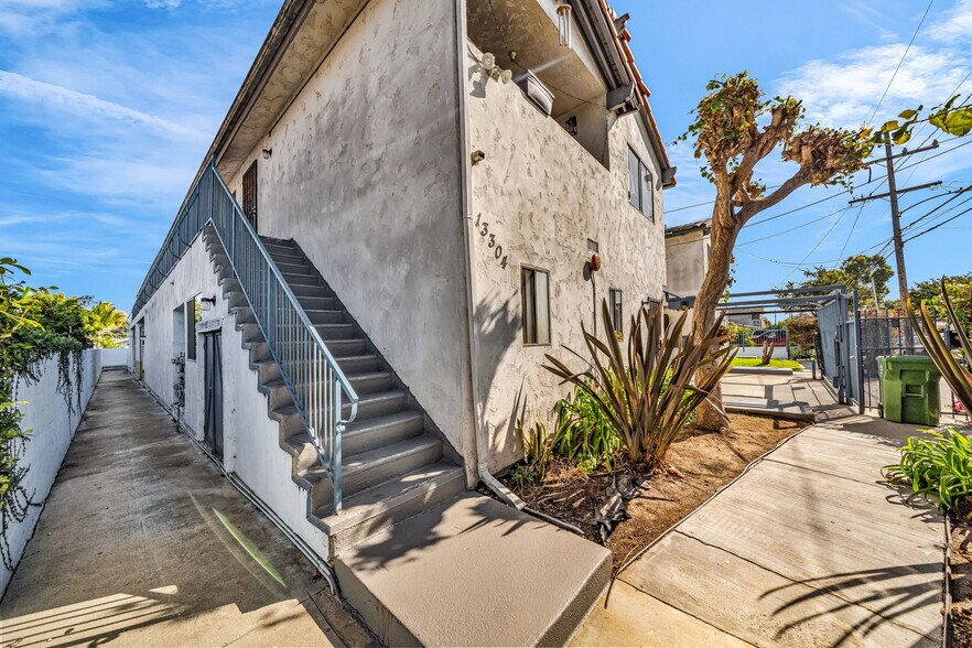 13304-13308 Roselle Ave, Hawthorne, CA à vendre - Photo de l’immeuble – Image 3 sur 9
