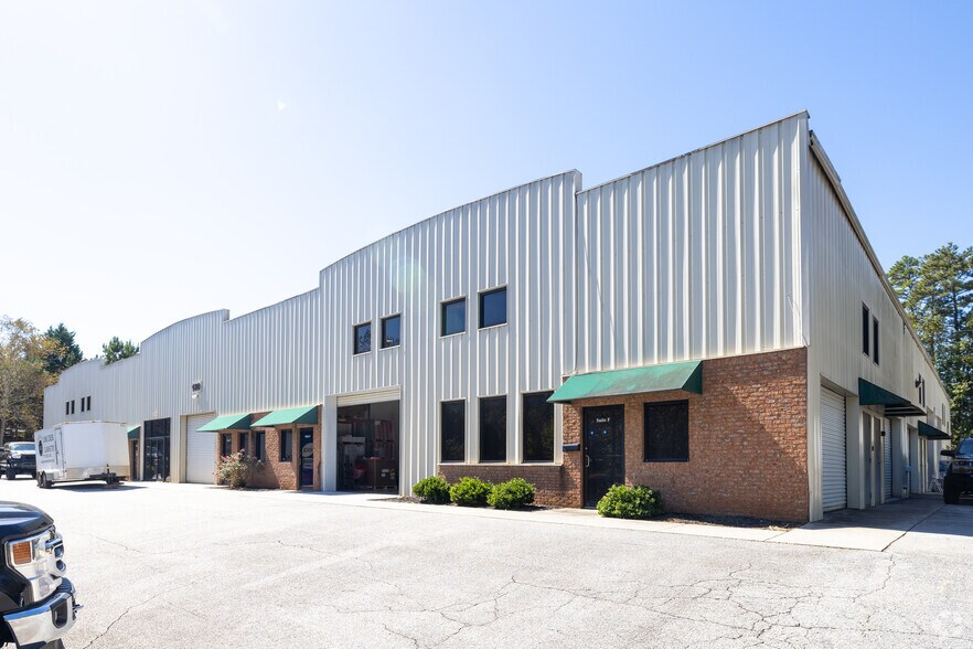 180 Shamrock Industrial Blvd, Tyrone, GA à louer - Photo principale – Image 1 sur 5