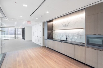 810 Seventh Ave, New York, NY à louer Photo intérieure– Image 2 sur 5