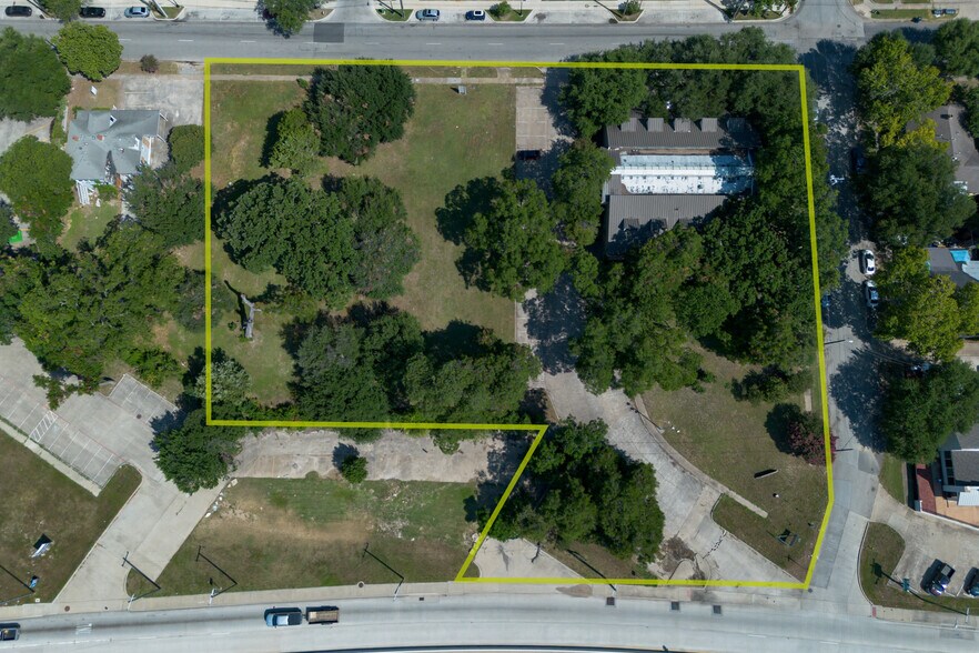 132-140 E 12th St, Dallas, TX à vendre - Photo de l’immeuble – Image 3 sur 7