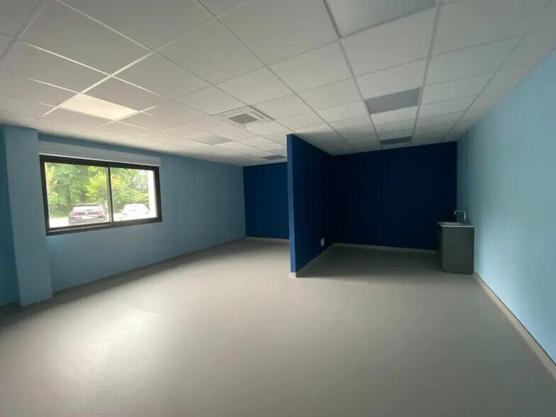 Bureau dans Chalon-sur-Saône à vendre - Photo intérieure – Image 2 sur 11