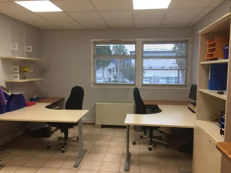Bureau dans La Valette-du-Var à louer - Photo de l’immeuble – Image 2 sur 6