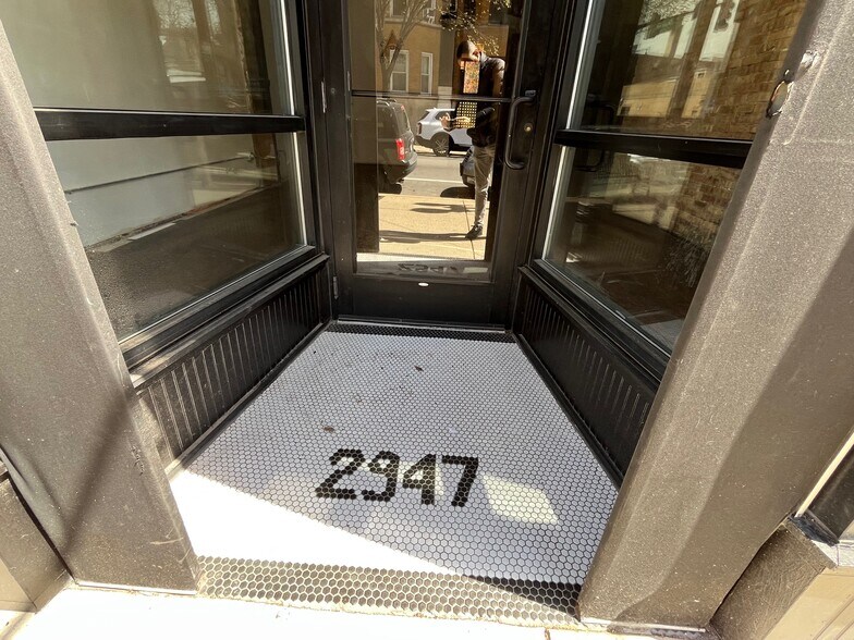 2951 N Broadway St, Chicago, IL à louer - Photo de l’immeuble – Image 2 sur 15