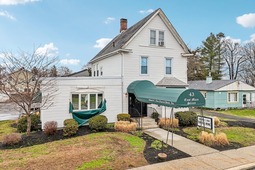 43 E Main St, Stony Point, NY à vendre - Photo de l’immeuble – Image 2 sur 31