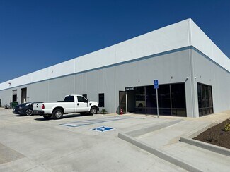Plus de détails pour 1163 W Pomona Rd, Corona, CA - Industriel/Logistique à louer