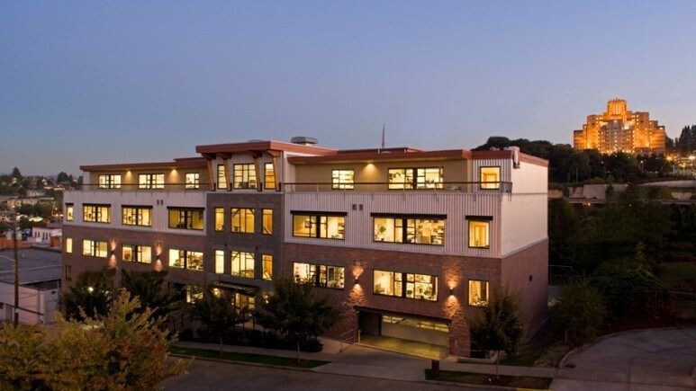 1225 S Weller St, Seattle, WA à louer Photo principale– Image 1 sur 15