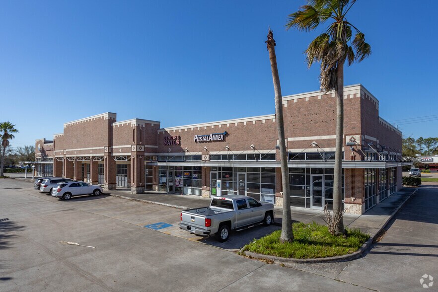 16512-16580 El Camino Real St, Houston, TX à louer - Photo de l’immeuble – Image 2 sur 5