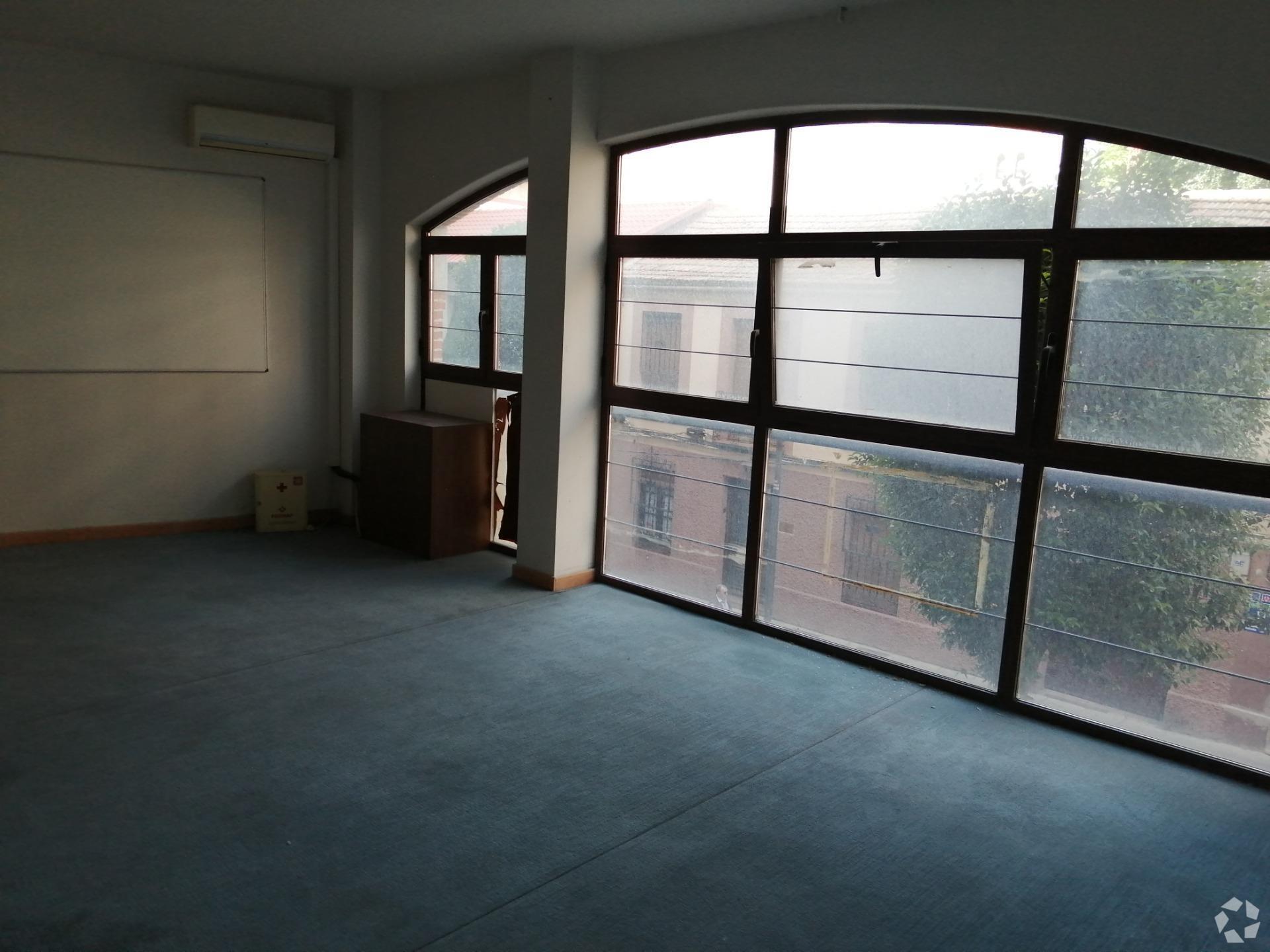 Bureau dans Móstoles, Madrid à louer Photo intérieure– Image 1 sur 2
