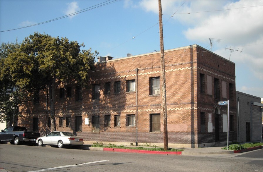 745 Stanford Ave, Los Angeles, CA à vendre - Photo de l’immeuble – Image 3 sur 6