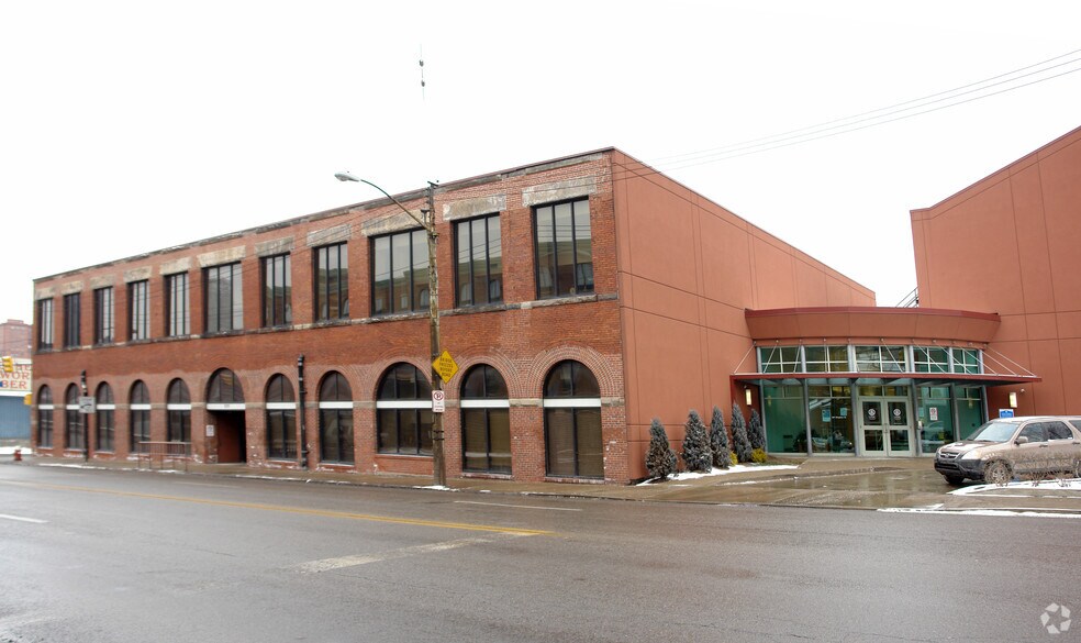 1011 Bingham St, Pittsburgh, PA à vendre - Photo de l’immeuble – Image 2 sur 2