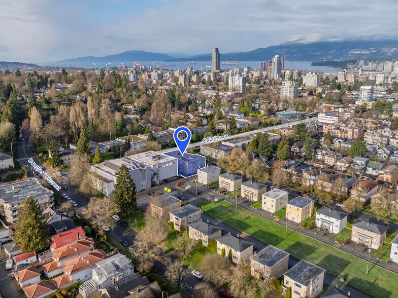 3416 Oak St, Vancouver, BC à vendre - Photo de l’immeuble – Image 3 sur 6