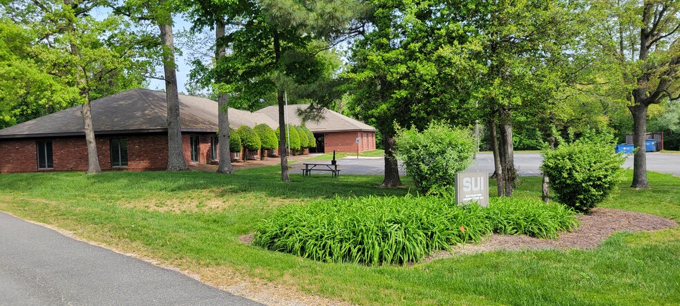 10254 Timber Ridge Dr, Ashland, VA à vendre - Photo de l’immeuble – Image 3 sur 18