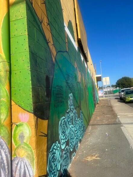 2364 Reo Dr, San Diego, CA à louer - Photo de l’immeuble – Image 3 sur 7