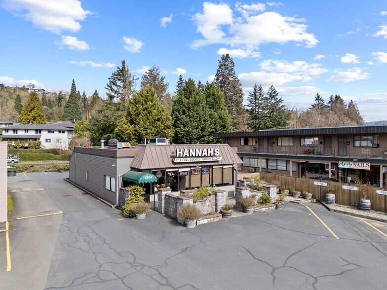 1304 Ocean Beach Hwy, Longview, WA à vendre - Photo principale – Image 1 sur 27