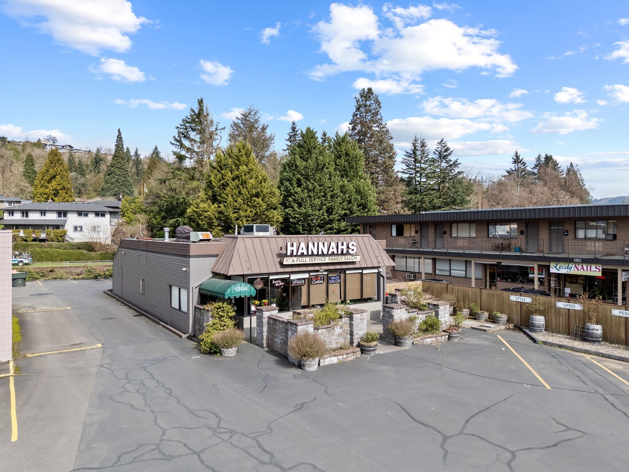 1304 Ocean Beach Hwy, Longview, WA à vendre Photo principale– Image 1 sur 28