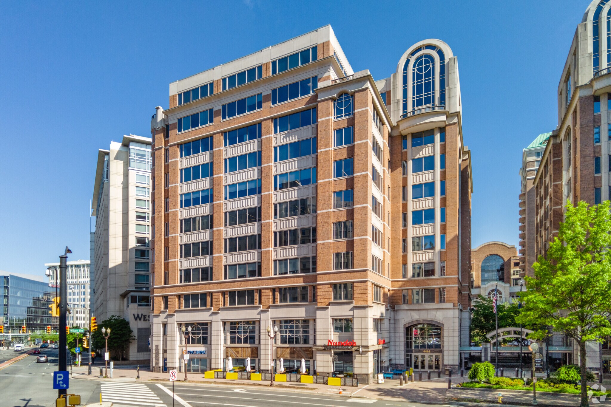 4401 Wilson Blvd, Arlington, VA à louer Photo principale– Image 1 sur 20