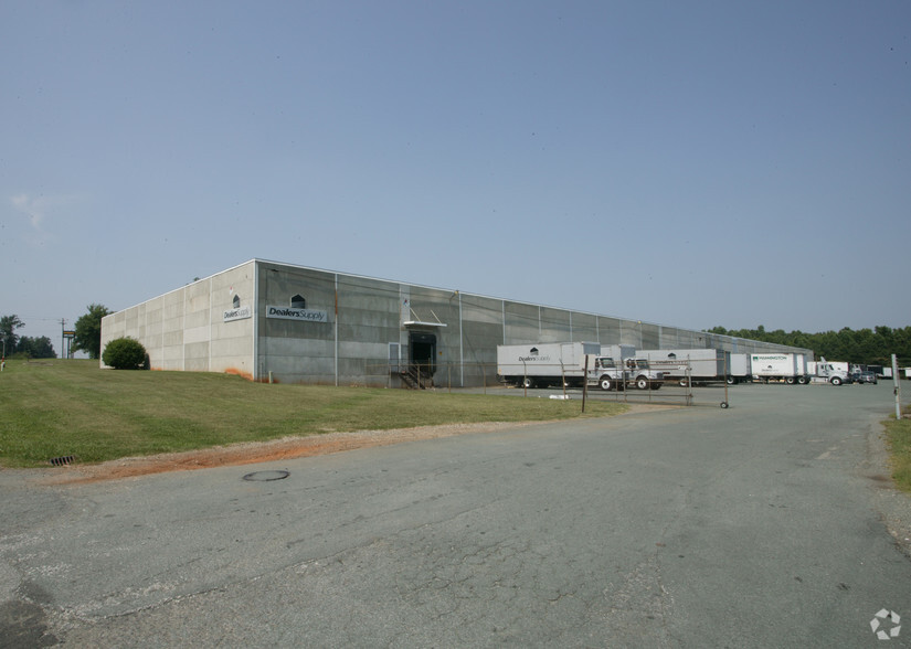 900 Mattress Factory Rd, Mebane, NC à vendre - Photo principale – Image 3 sur 4