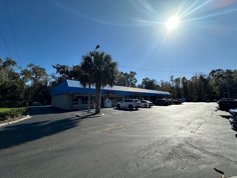 950 N Central Ave, Oviedo, FL à louer - Photo de l’immeuble – Image 2 sur 5