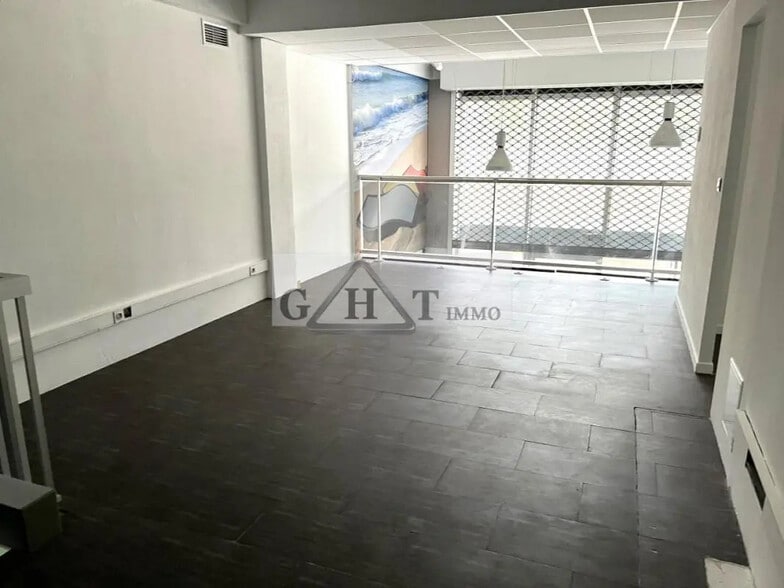 Local commercial dans Antibes à louer - Photo intérieure – Image 3 sur 4