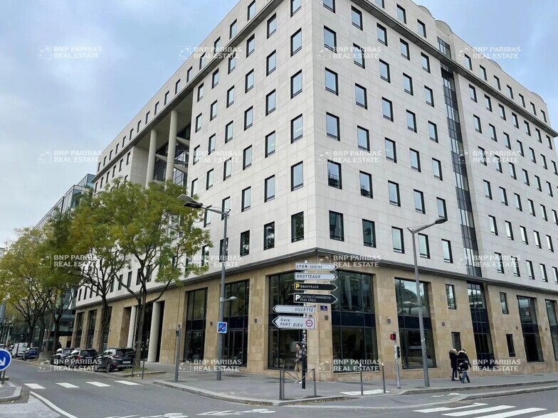 Bureau dans Lyon à louer - Photo de l’immeuble – Image 3 sur 25