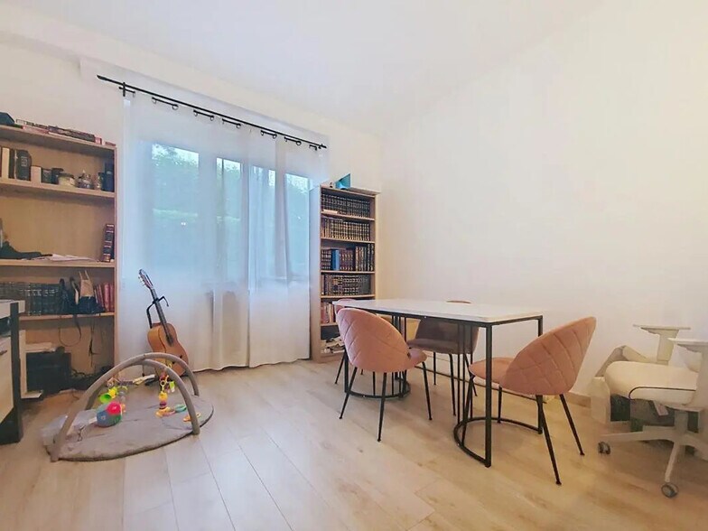Bureau dans Levallois-Perret à vendre - Photo de l’immeuble – Image 3 sur 5
