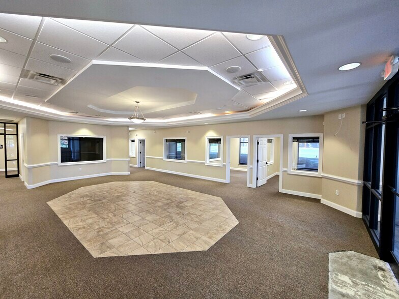 701 Mutual Ct, Raleigh, NC à louer - Photo de l’immeuble – Image 2 sur 55