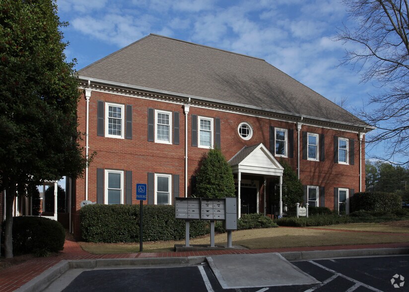 2402 Mount Vernon Rd, Dunwoody, GA à louer - Photo de l’immeuble – Image 3 sur 7