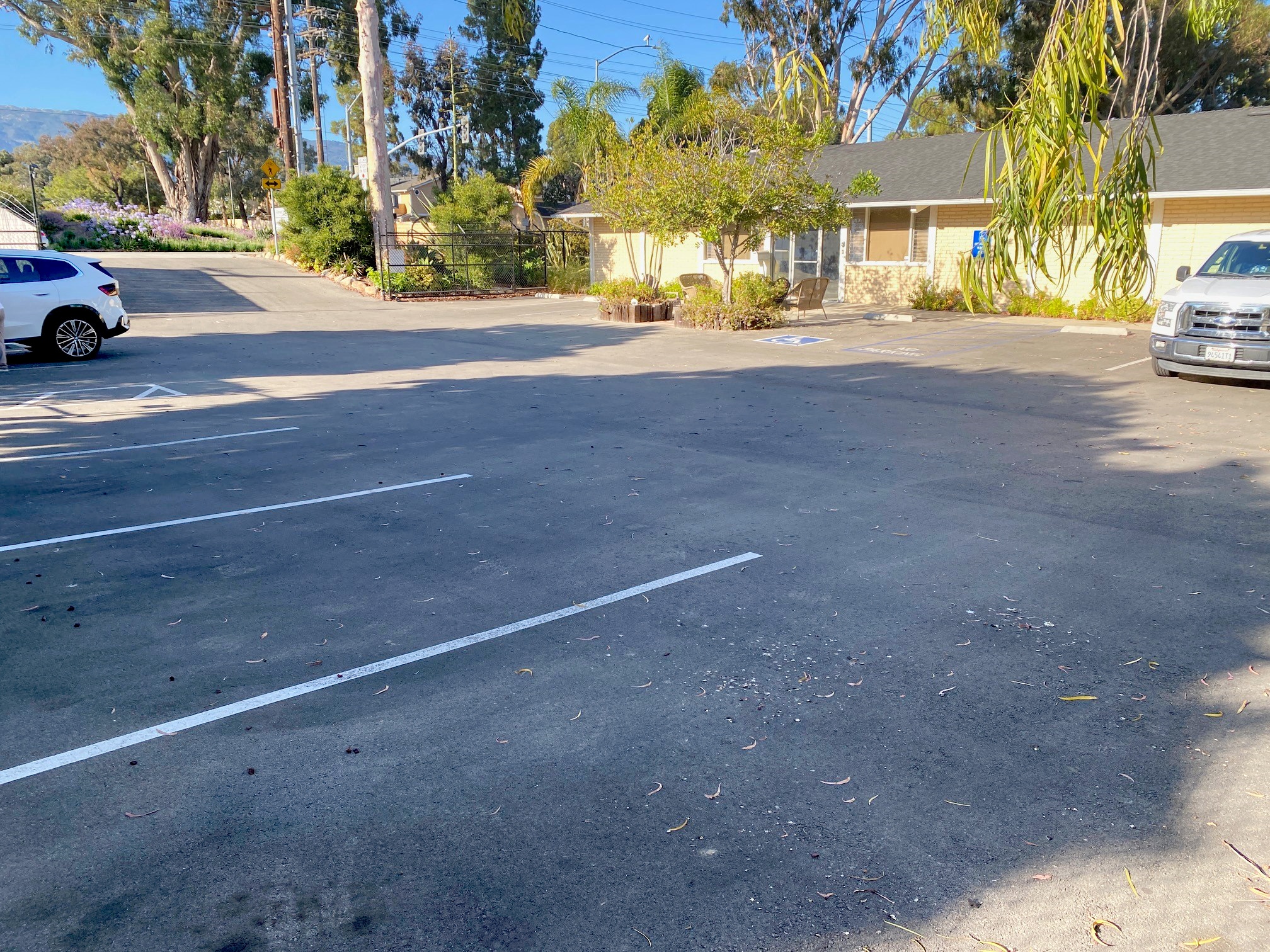 7433 Hollister Ave, Goleta, CA à louer Photo de l’immeuble– Image 1 sur 6