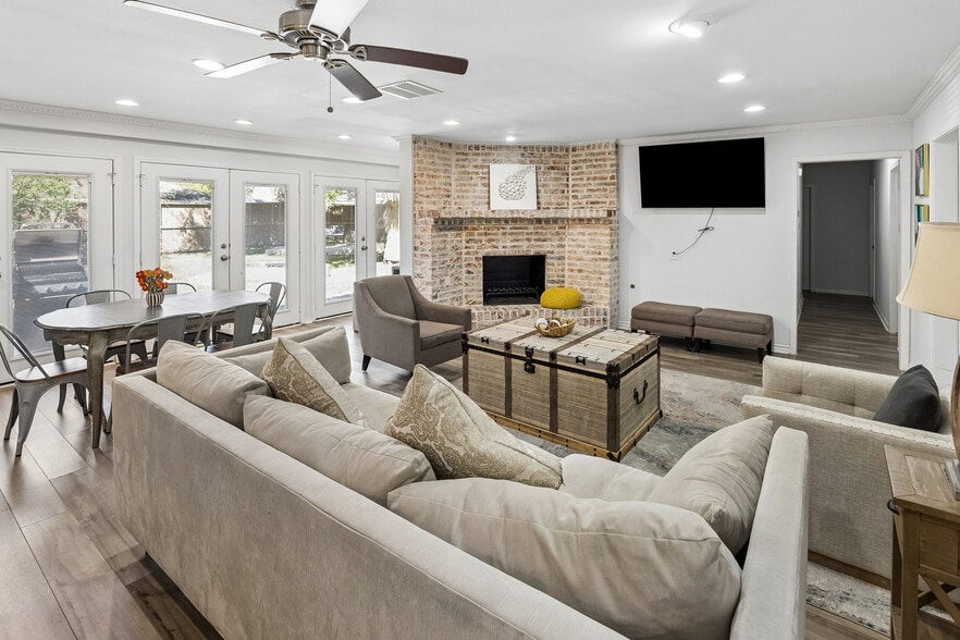 5474 Imogene St, Houston, TX à vendre - Photo intérieure – Image 3 sur 14