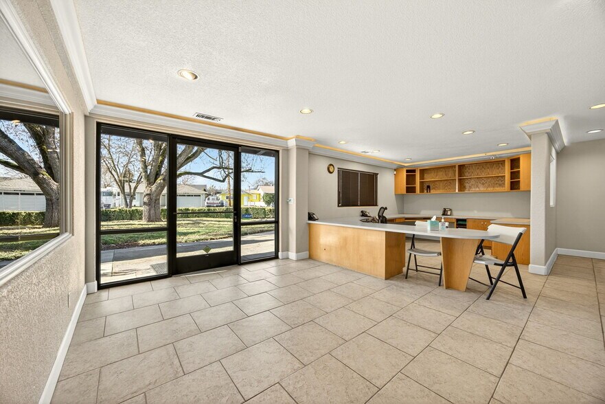 3100 Merriman Rd, Medford, OR à vendre - Photo de l’immeuble – Image 2 sur 25