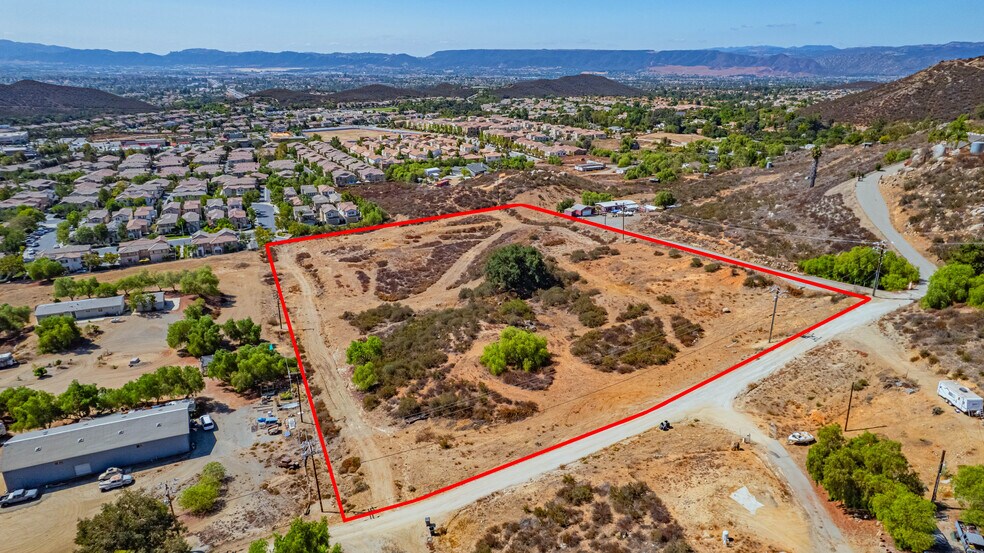 0 Linnel Ln, Murrieta, CA à vendre - Photo de l’immeuble – Image 3 sur 9