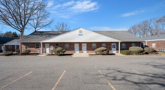 Plus de détails pour 325 E Main St, Smithtown, NY - Bureau à vendre